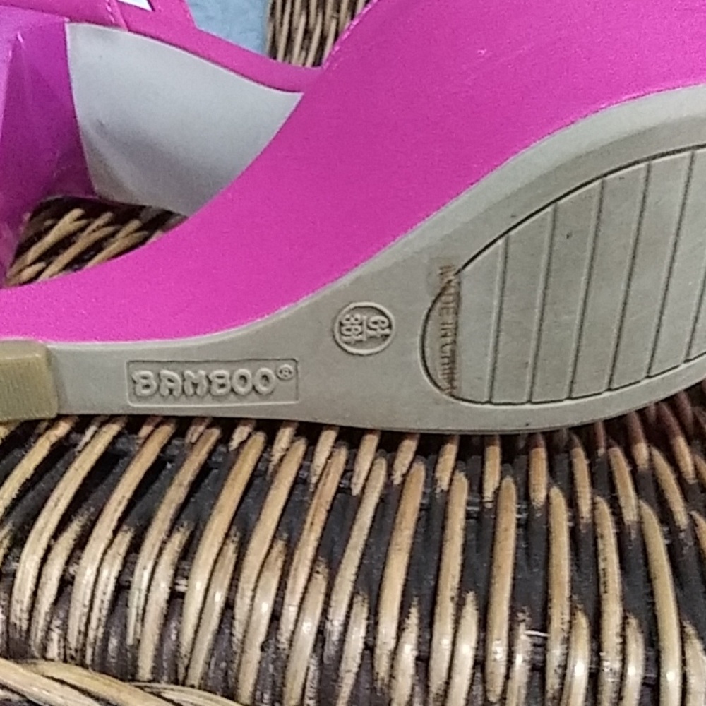 Shoes - Picture 5 of 6